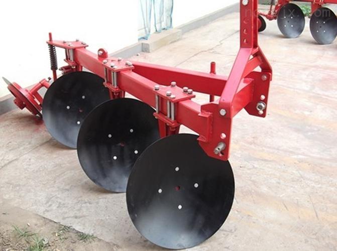 厂家直销拖拉机适用50马力带的圆盘犁 翻地犁1lyt-325农业机械